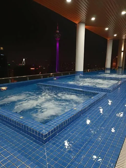 Lux 39A Balcony Klcc View 1 Bedroom Infinity Pool Kuala Lumpur Malaysia